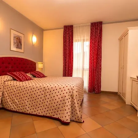 Otel Le Mura 3*