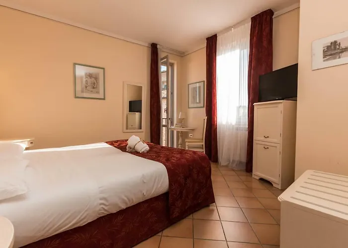 レ ムーラ ホテル 3*